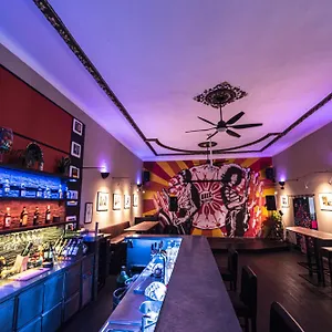  Hostel Brix